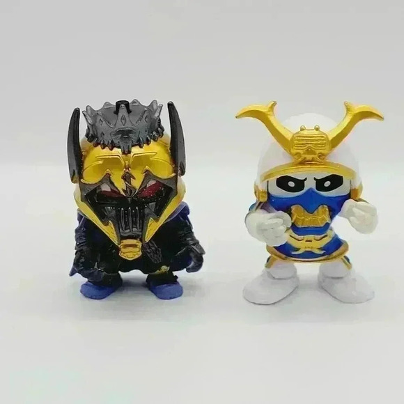 MOOSE SET OF 2 GOLD SKELETON/BlACK EXIS KING KNIGHT WORKING FIGURINES ACTION TOY - Picture 1 of 12